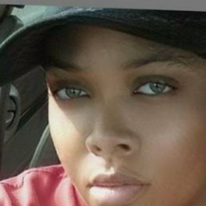 Meet your Posher, Sheena l